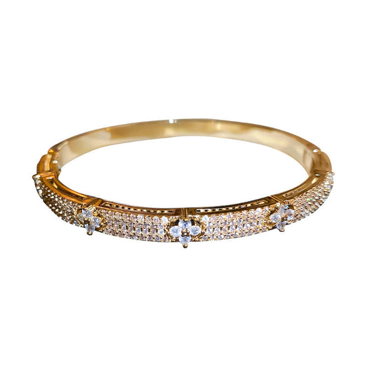 Crystal Clover Bangle